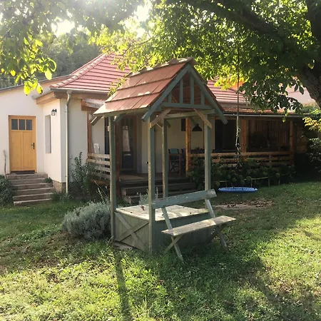 Zoeld Cica Vendeghaz Apartment Hévíz